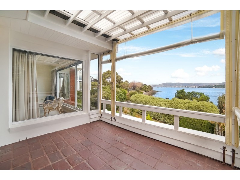 3 Koomela Street, Lindisfarne TAS 7015