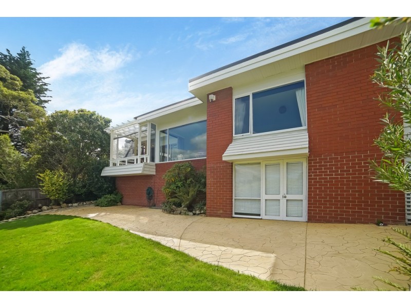 3 Koomela Street, Lindisfarne TAS 7015