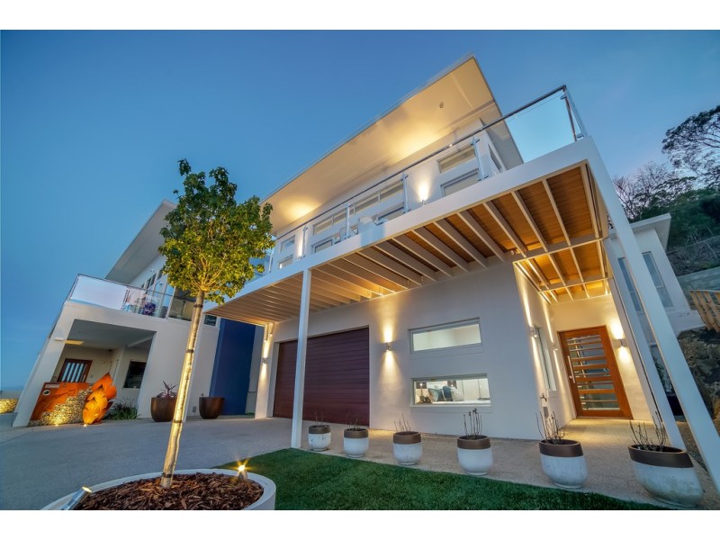 2/54 Nicholas Drive, Sandy Bay TAS 7005