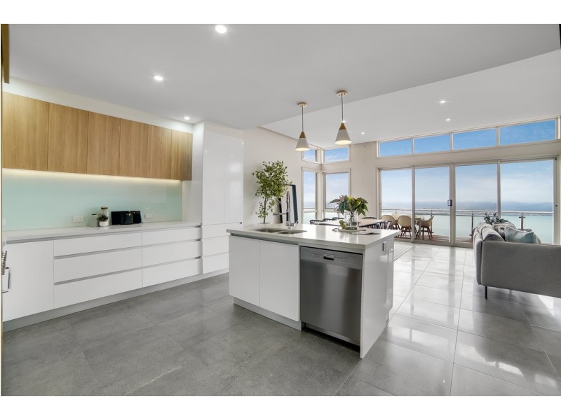 2/54 Nicholas Drive, Sandy Bay TAS 7005