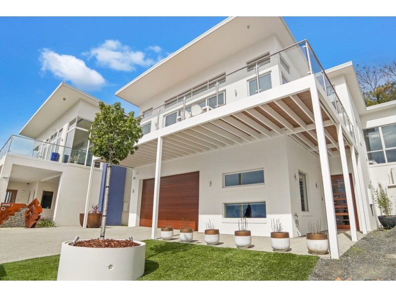 2/54 Nicholas Drive, Sandy Bay TAS 7005