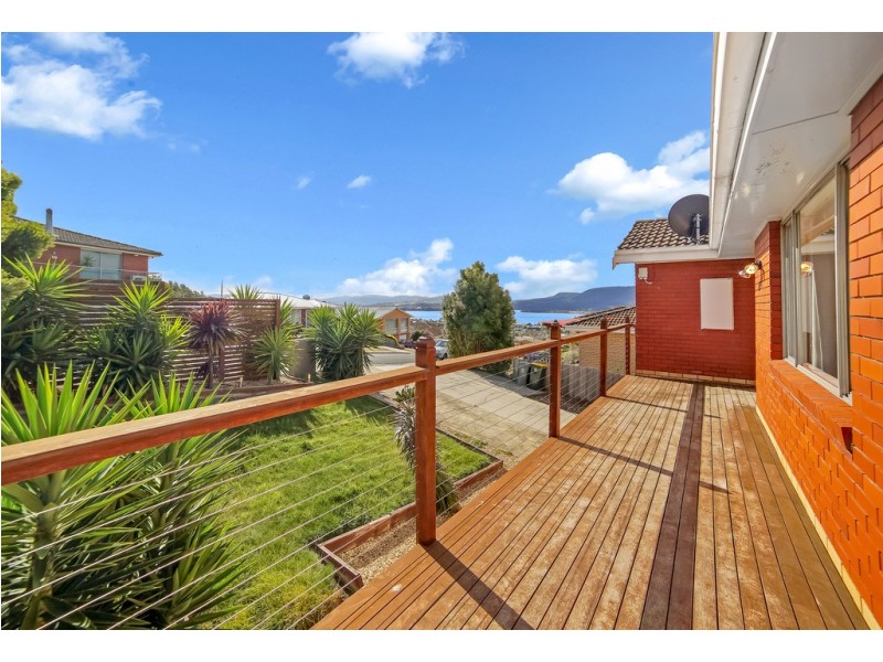 11 England Avenue, Montrose TAS 7010