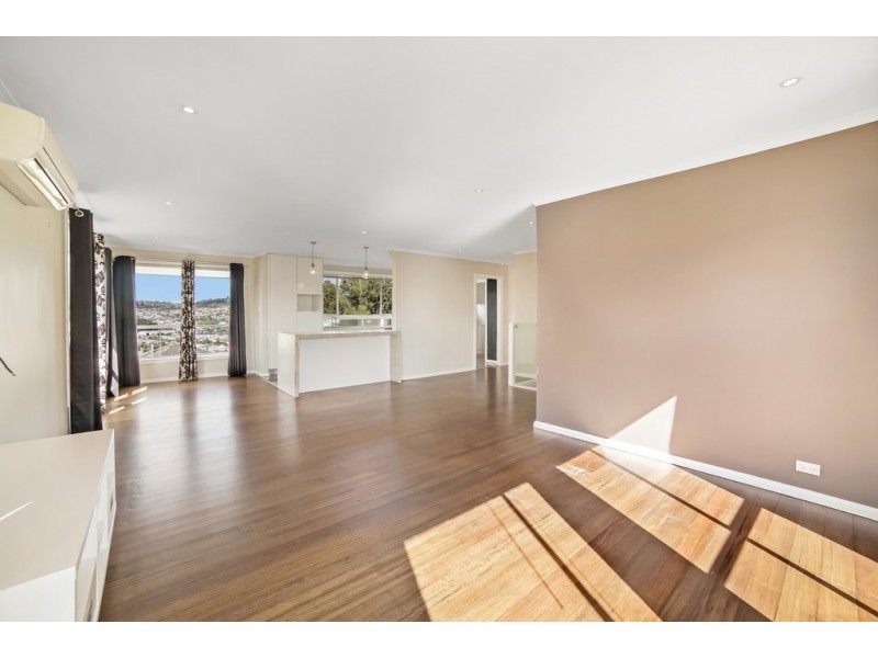 11 England Avenue, Montrose TAS 7010