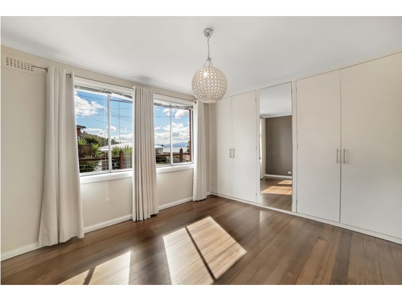 11 England Avenue, Montrose TAS 7010