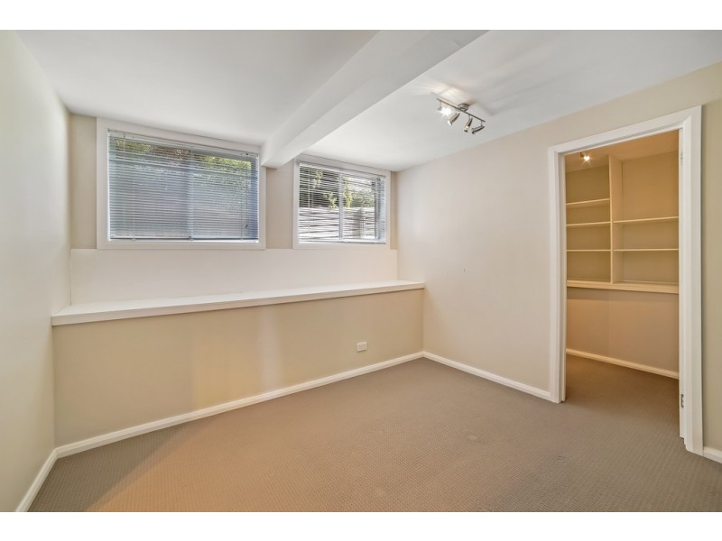 11 England Avenue, Montrose TAS 7010