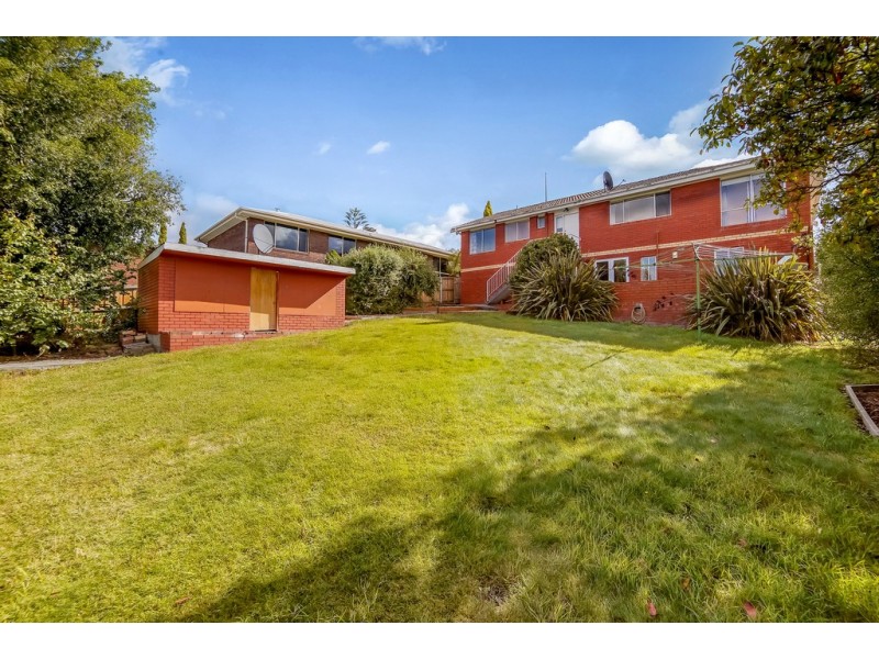 11 England Avenue, Montrose TAS 7010