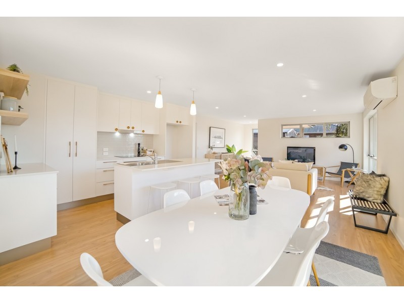 2/55 Carlton Street, New Town TAS 7008