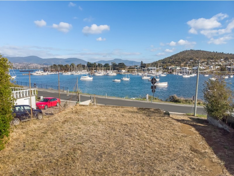 59 Esplanade, Lindisfarne TAS 7015