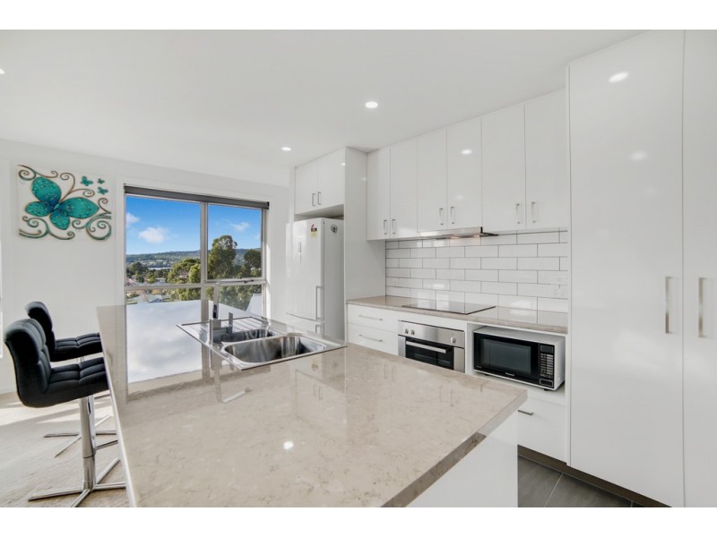 1/52 Jacaranda Drive, Margate TAS 7054