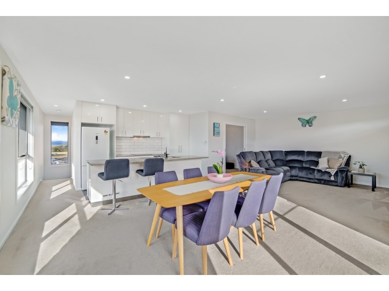 1/52 Jacaranda Drive, Margate TAS 7054