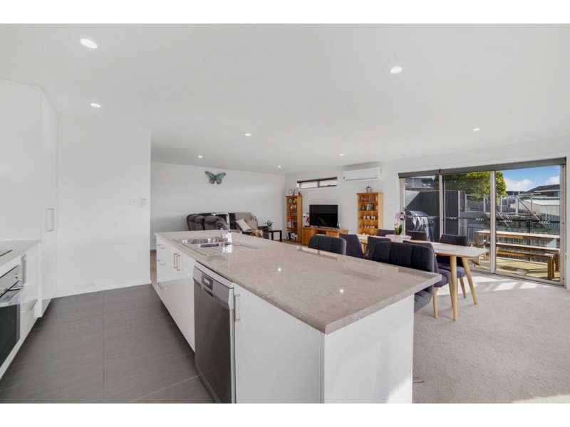 1/52 Jacaranda Drive, Margate TAS 7054