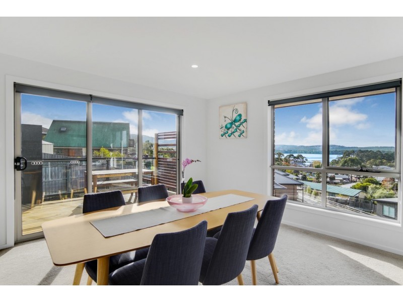 1/52 Jacaranda Drive, Margate TAS 7054