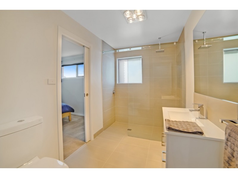 1/52 Jacaranda Drive, Margate TAS 7054