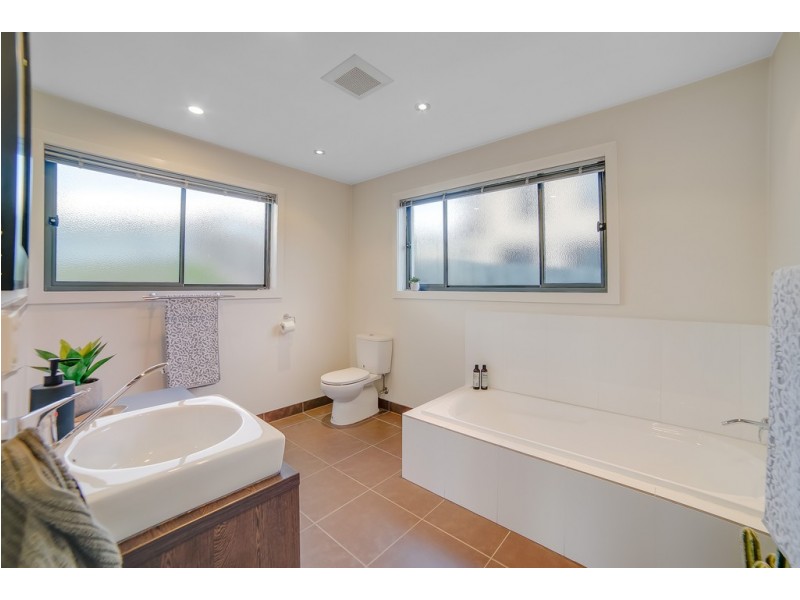 1/8 Skala Road, Tranmere TAS 7018