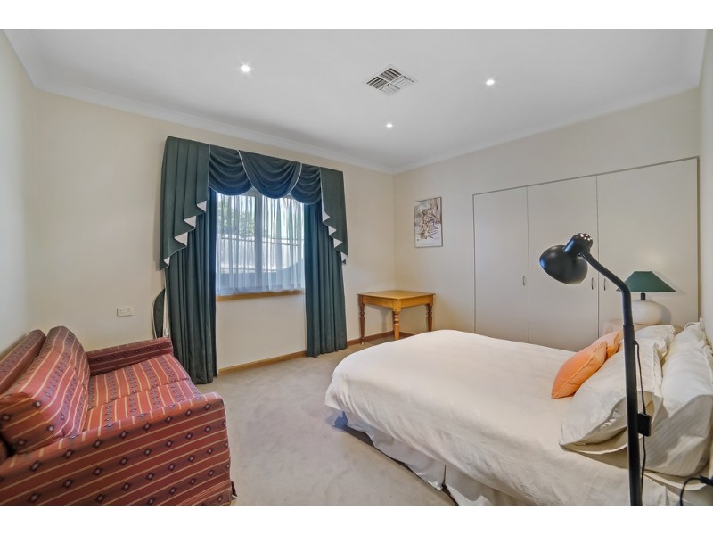 77 Esplanade, Rose Bay TAS 7015