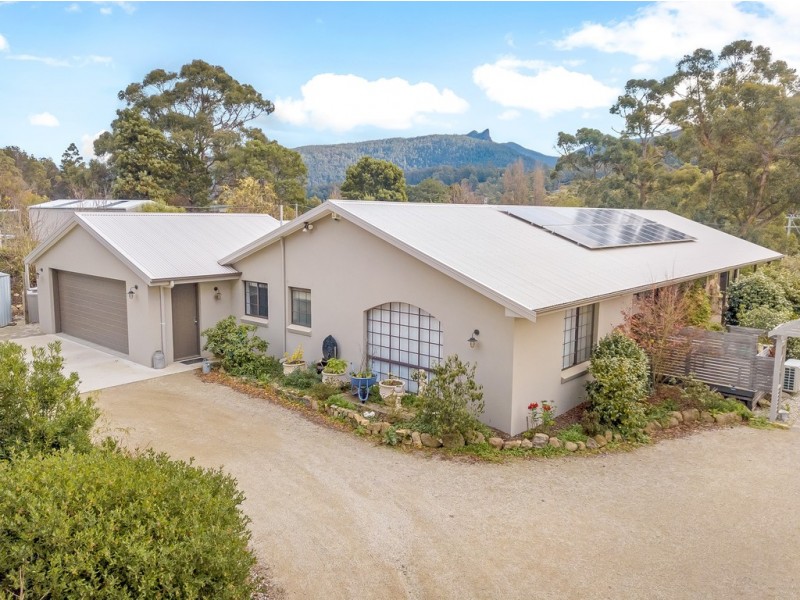 2 McKenzies Road, Leslie Vale TAS 7054