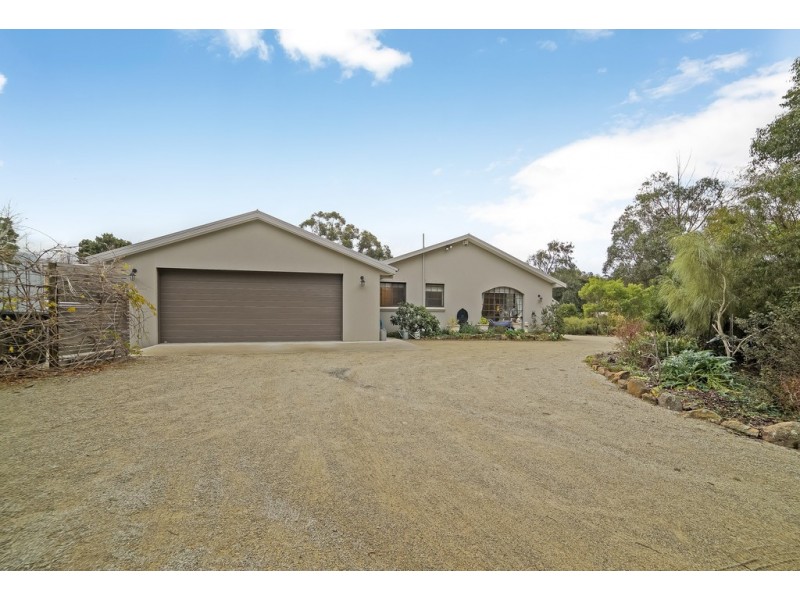2 McKenzies Road, Leslie Vale TAS 7054
