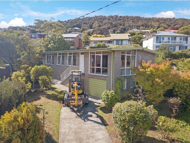 84 Carella Street, Howrah TAS 7018