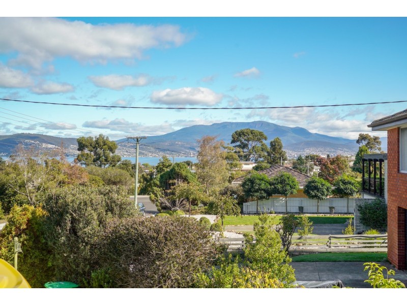 84 Carella Street, Howrah TAS 7018