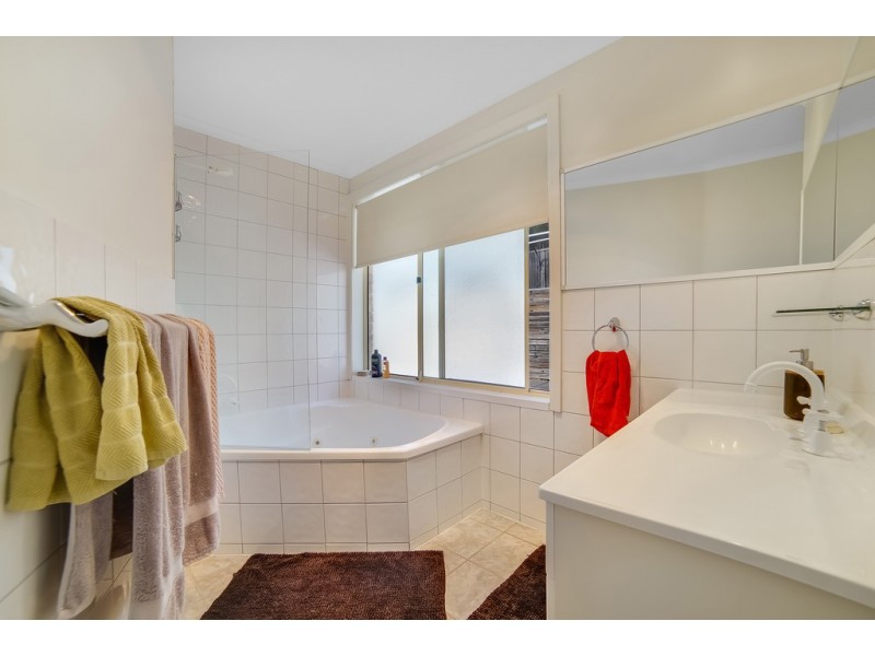 99 Lindhill Avenue, Geilston Bay TAS 7015