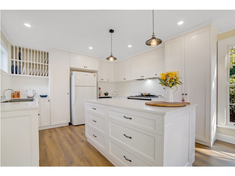 16 Elphinstone Road, Mount Stuart TAS 7000