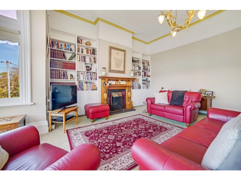16 Elphinstone Road, Mount Stuart TAS 7000