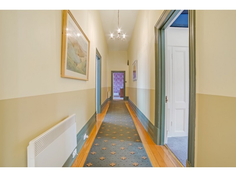 16 Elphinstone Road, Mount Stuart TAS 7000