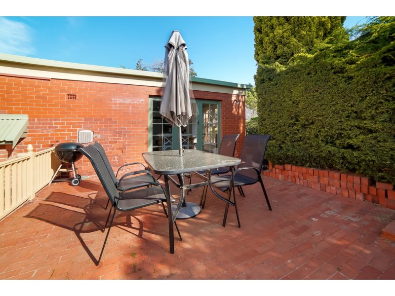 16 Elphinstone Road, Mount Stuart TAS 7000