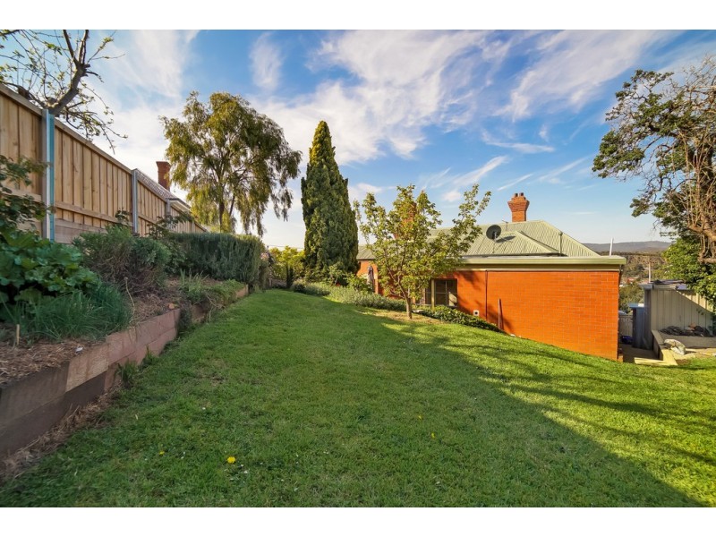 16 Elphinstone Road, Mount Stuart TAS 7000