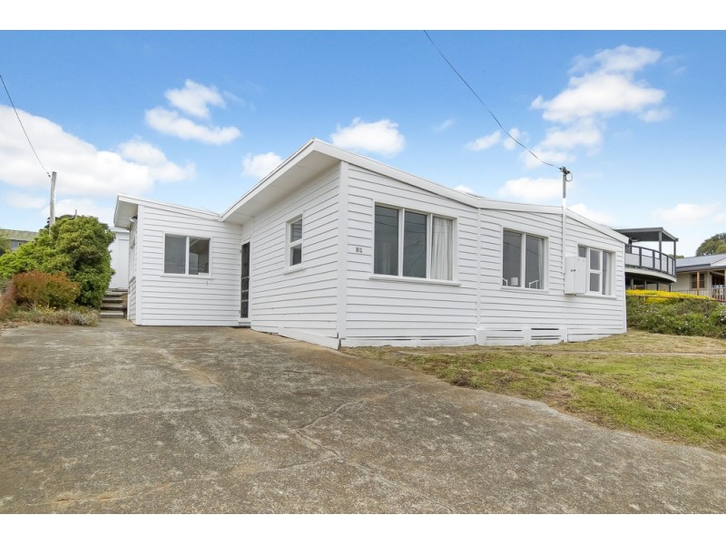 31 Spitfarm Road, Opossum Bay TAS 7023