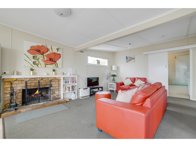 31 Spitfarm Road, Opossum Bay TAS 7023