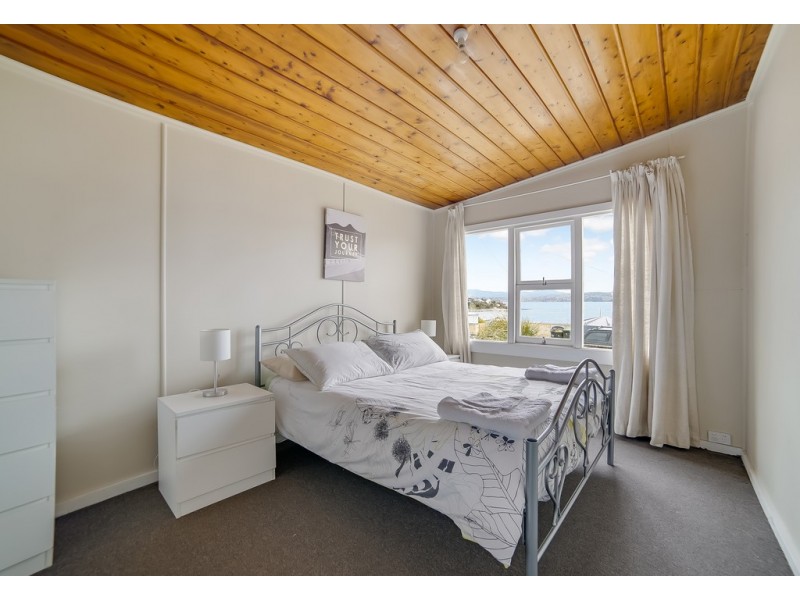 31 Spitfarm Road, Opossum Bay TAS 7023