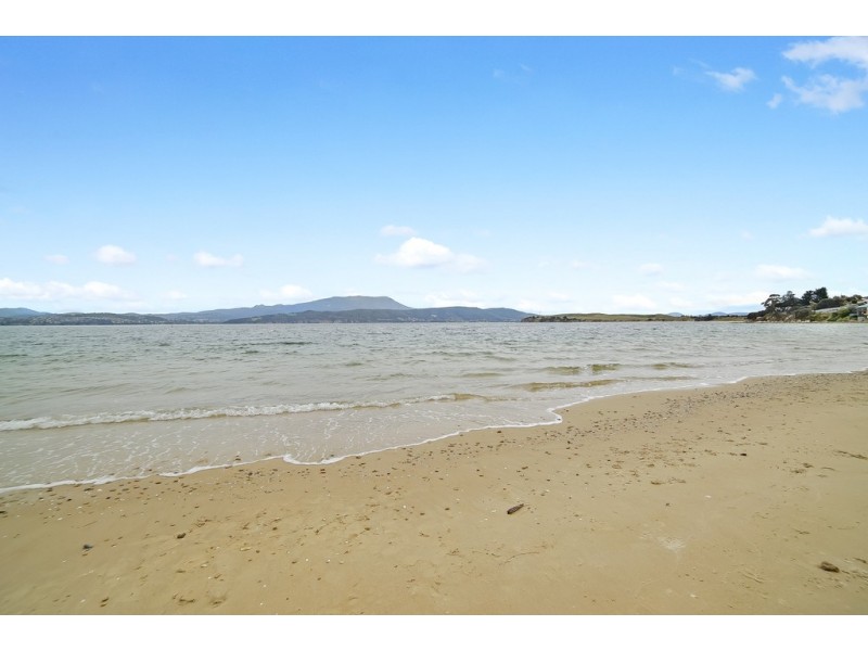 31 Spitfarm Road, Opossum Bay TAS 7023