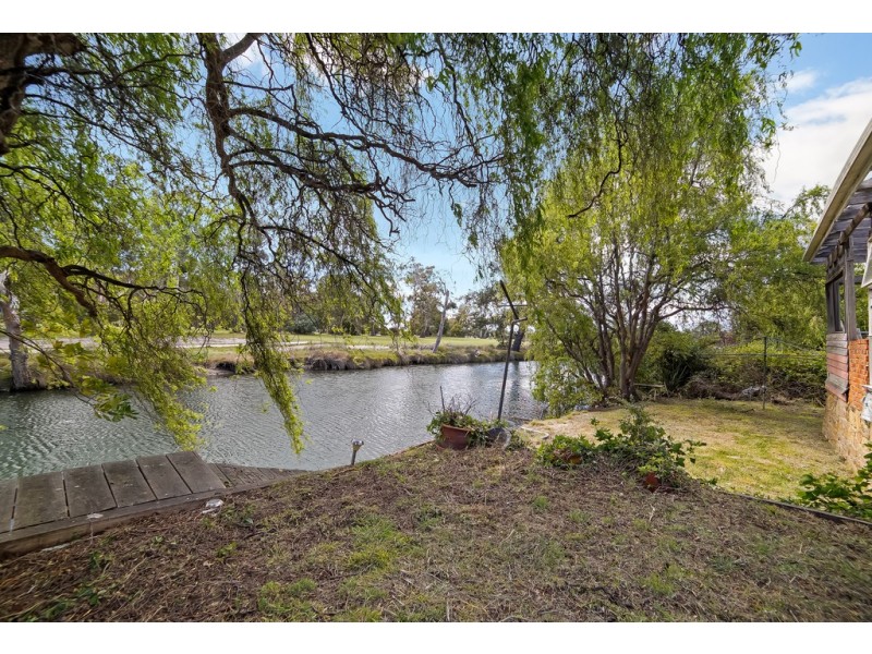 81 Beach Road, Kingston Beach TAS 7050