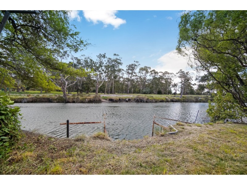 81 Beach Road, Kingston Beach TAS 7050