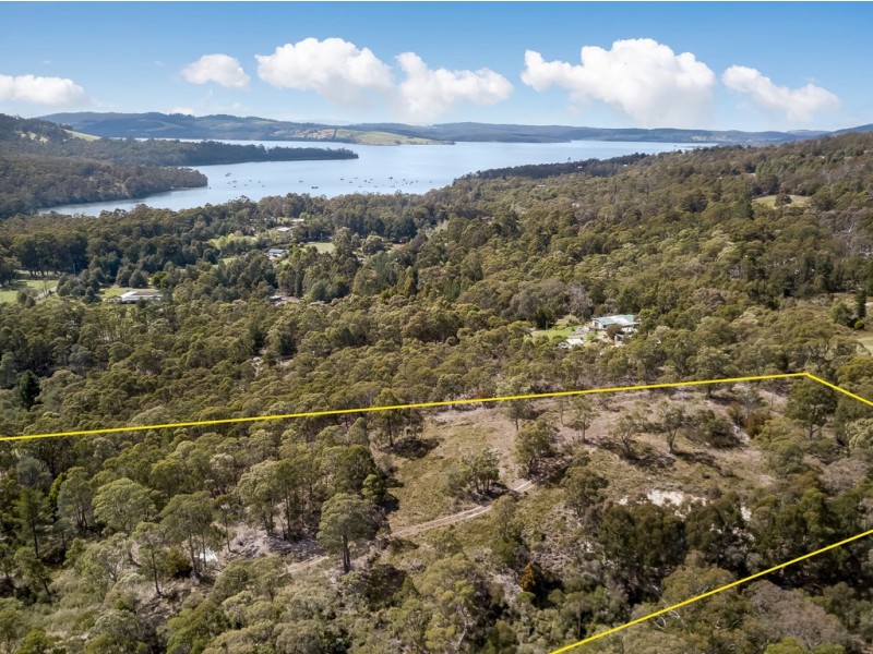 42 Manuka Road, Oyster Cove TAS 7150