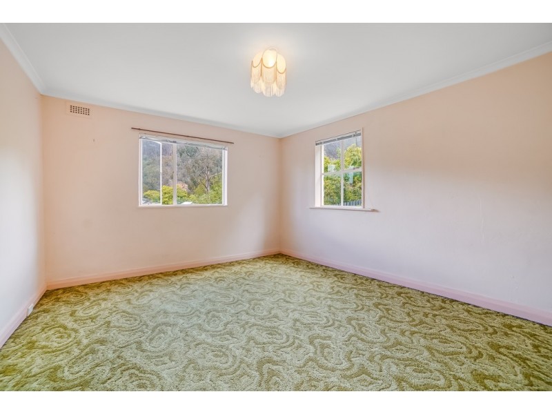 77 Poets Road, West Hobart TAS 7000