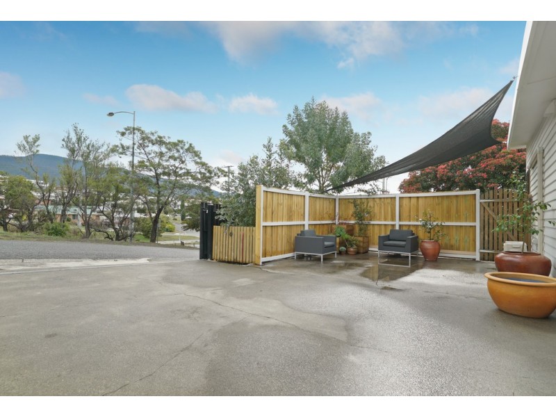 27 Lowestoft Avenue, Berriedale TAS 7011