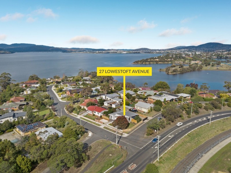 27 Lowestoft Avenue, Berriedale TAS 7011