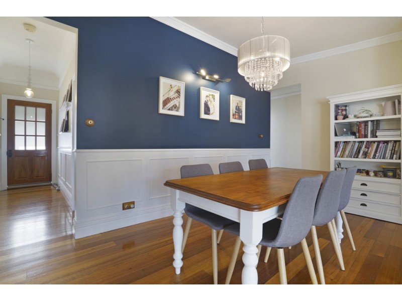 171A Derwent Avenue, Lindisfarne TAS 7015