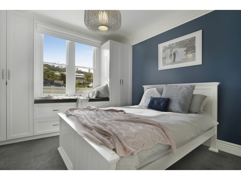 171A Derwent Avenue, Lindisfarne TAS 7015