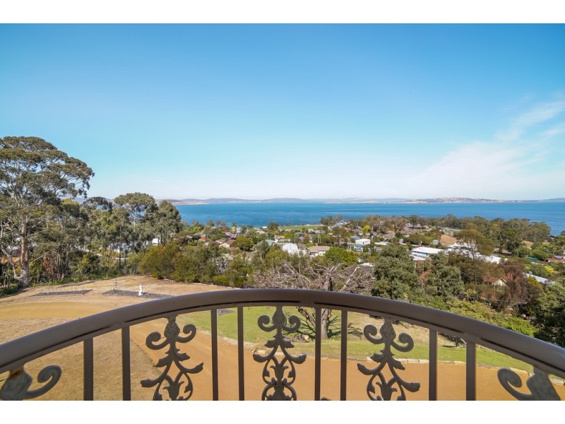 10 Coolamon Road, Taroona TAS 7053