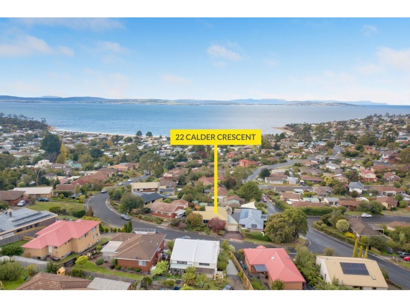 22 Calder Crescent, Blackmans Bay TAS 7052