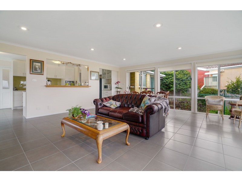 22 Calder Crescent, Blackmans Bay TAS 7052