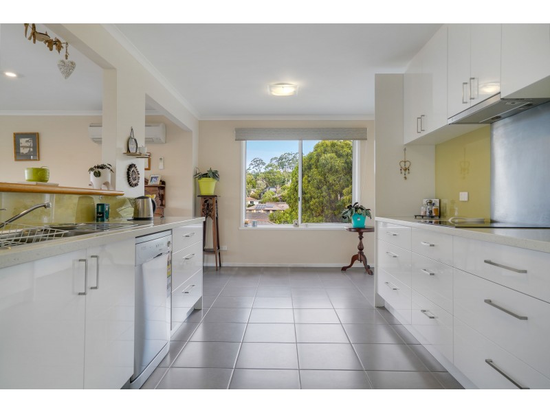 22 Calder Crescent, Blackmans Bay TAS 7052