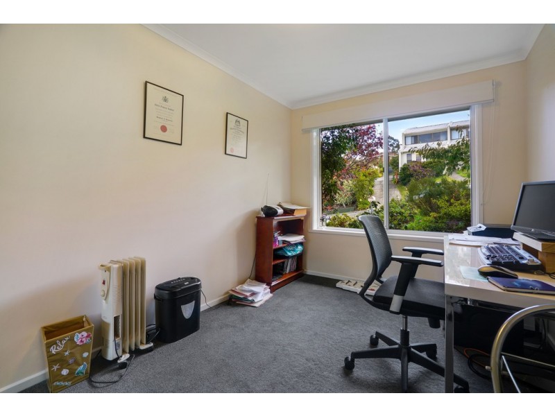 22 Calder Crescent, Blackmans Bay TAS 7052