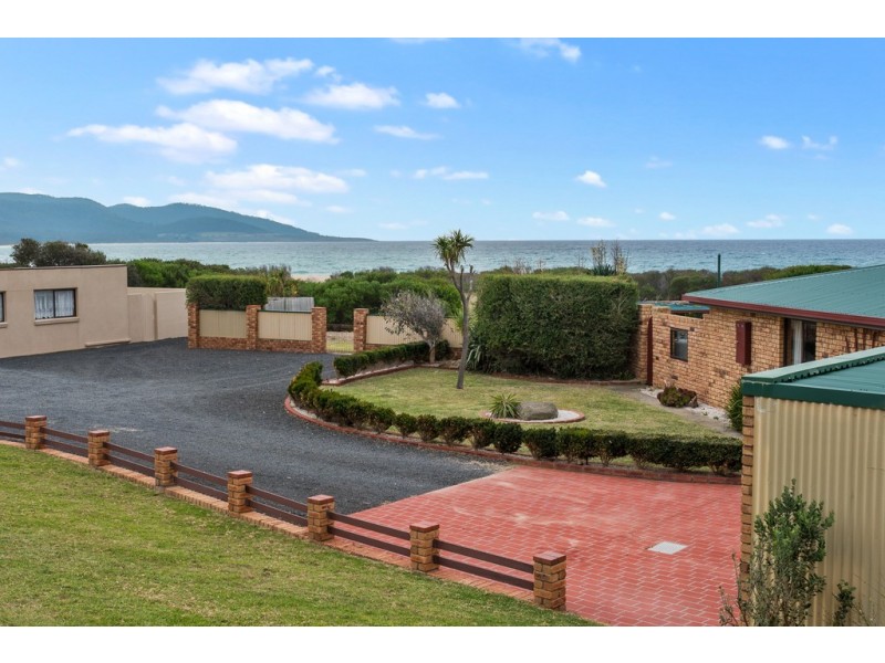 20116 Tasman Highway, Chain Of Lagoons TAS 7215