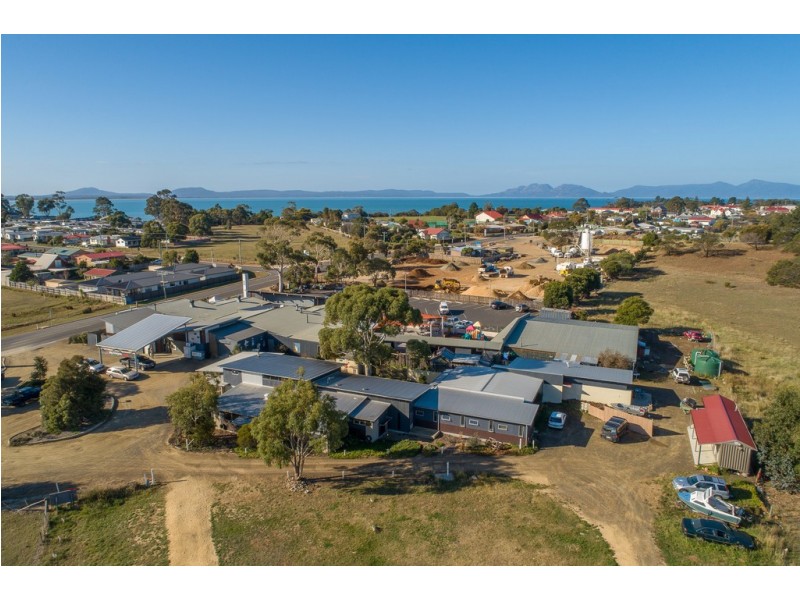 2/96 Tasman Highway, Swansea TAS 7190