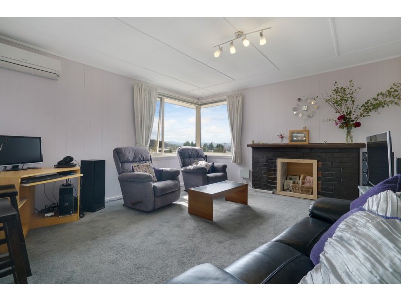 16 Adelphi Road, Claremont TAS 7011