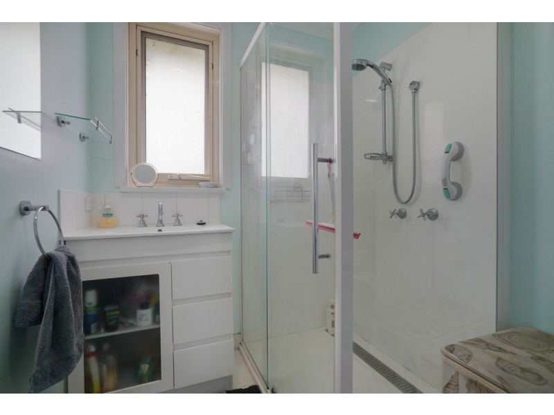 16 Adelphi Road, Claremont TAS 7011